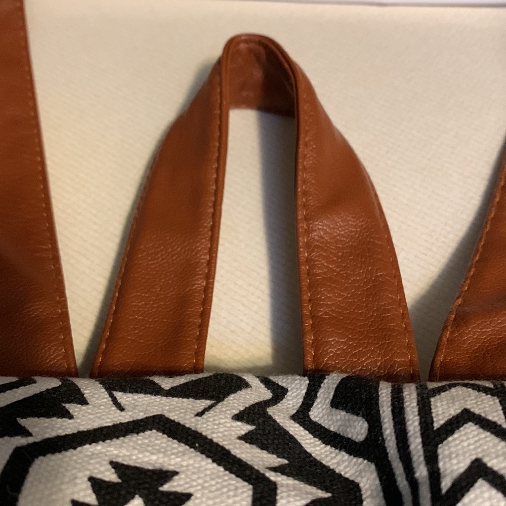 Tribal Print Drawstring Backpack - Picture 6 of 9